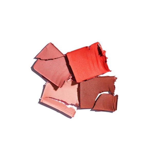 CIATÉ LONDON Miss Piggy COLLECTOR’S EDITION Blush Collection - Picture 7 of 9